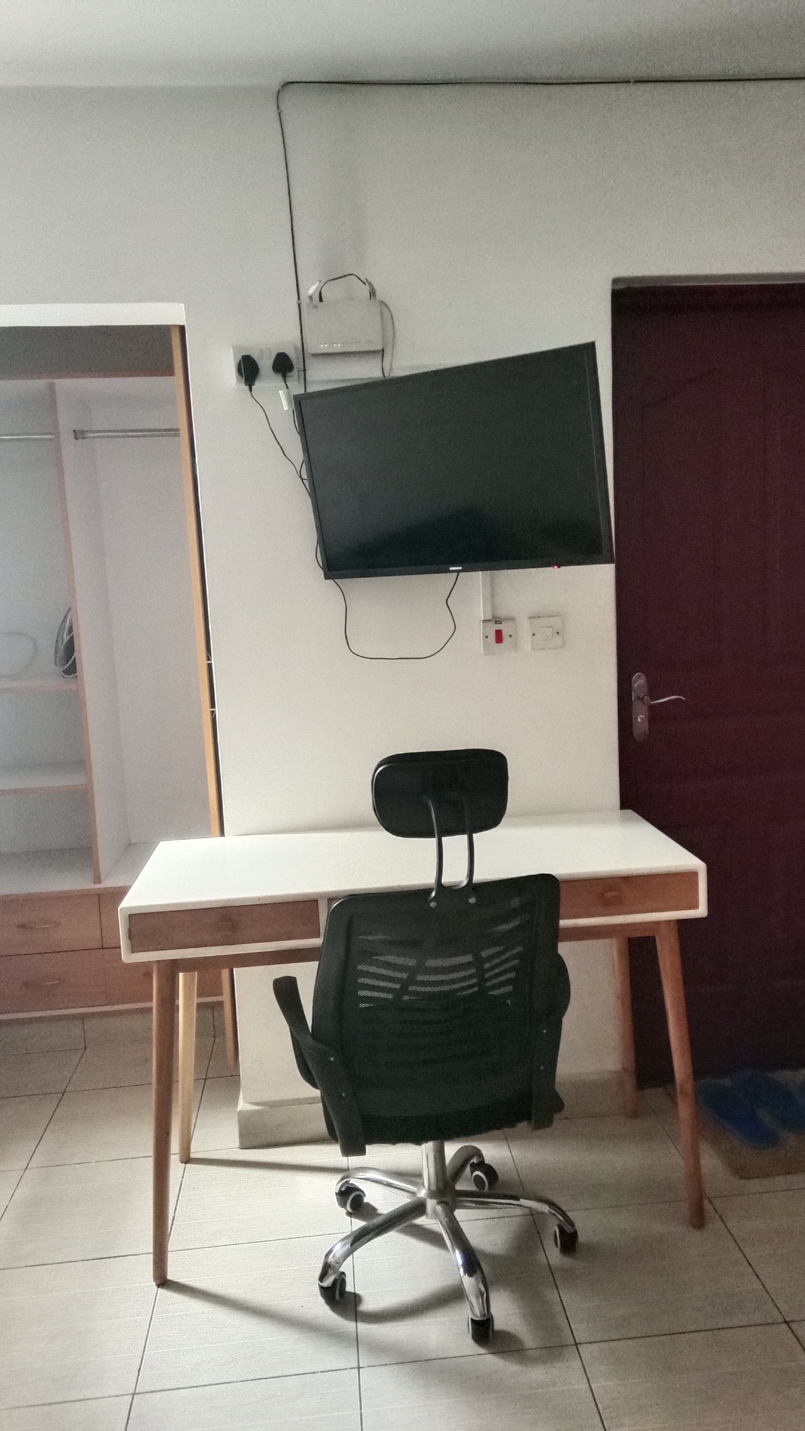 Tv table