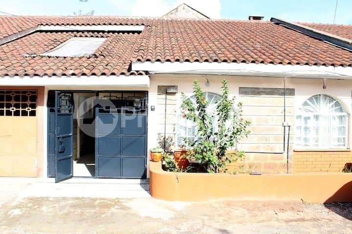 Stunning 5 Bedroom House For Sale In Nyari